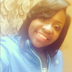 Meet your Posher, Desiree